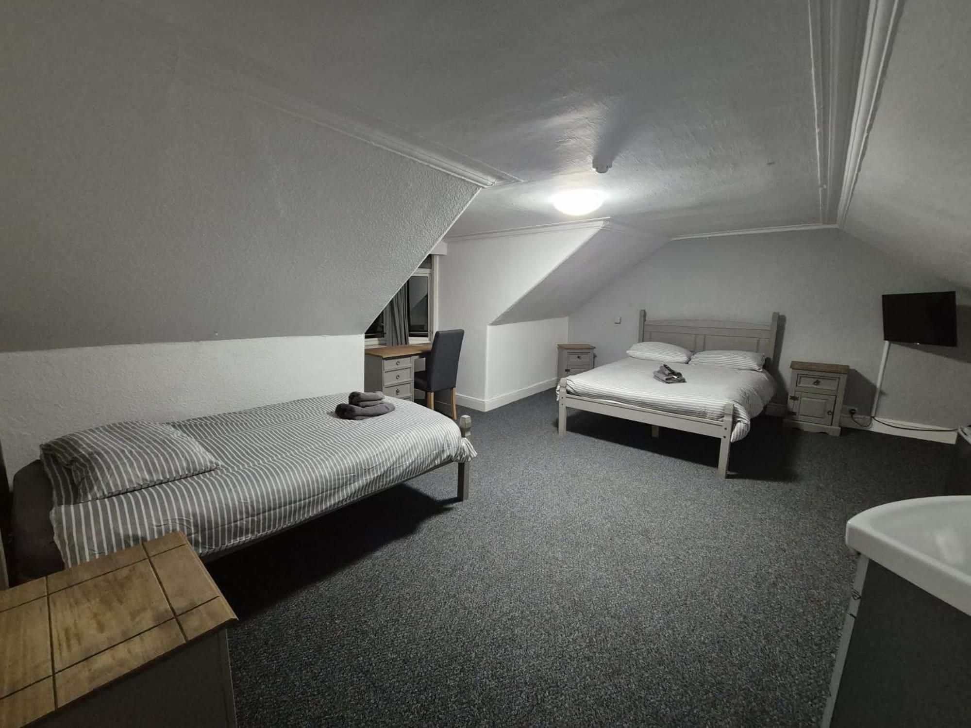 The Queens Hotel Cardenden 외부 사진